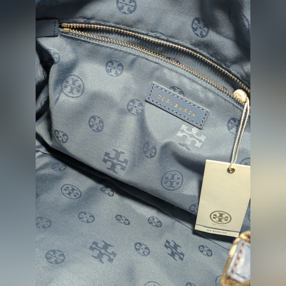 Tory Burch Tabora Canvas Tote/Shoulder Bag in XL - Picture 10 of 13
